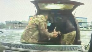 Планував продати кулемети та патрони: на Донеччині затримали військового