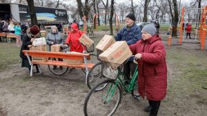  Майже 170 тонн допомоги розподілили населенню на Донеччині за тиждень
