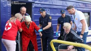 Зі Слов’янська та Краматорська вивезли понад 80 людей і їх домашніх улюбленців