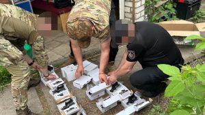 На Донеччині викрито розкрадання понад 47 мільйонів гривень на закупівлях дронів для армії