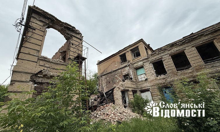 Від початку війни Росія вбила понад 15 тисяч мирних жителів України