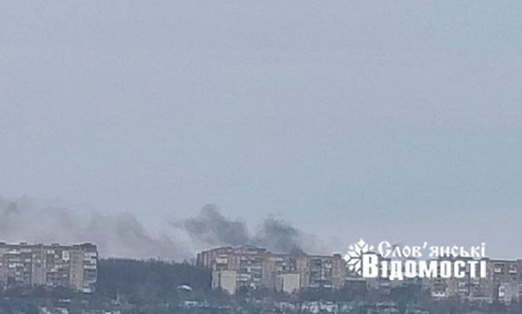 Слов’янськ протягом дня зазнав кількох ударів авіабомб та безпілотників