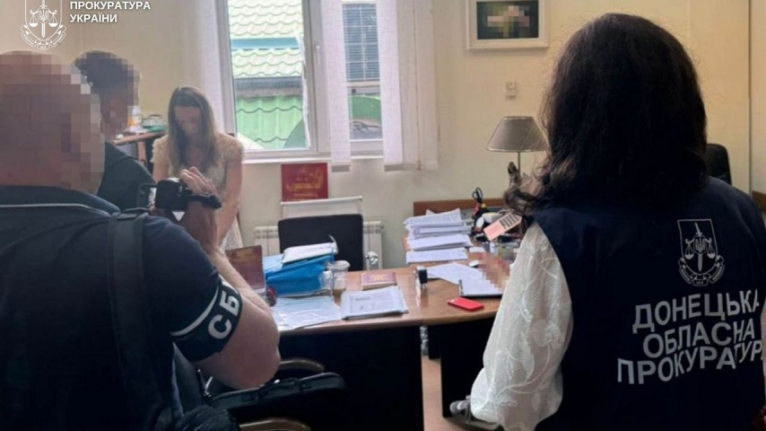 Перед судом постане адвокатка, яка вимагала гроші у військового