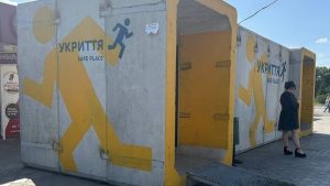 Укрзалізниця встановить понад 800 модульних укриттів