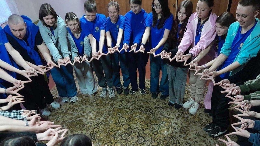 15 дітей з Донеччини поїхали на оздоровлення до «Артеку»