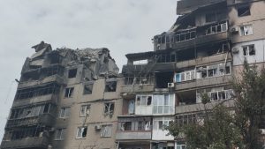 Четверо людей загинули після авіаударів по Миколаївці, є поранені у Дружківці
