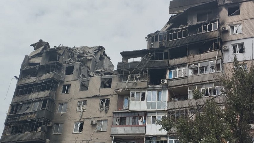 Четверо людей загинули після авіаударів по Миколаївці, є поранені у Дружківці