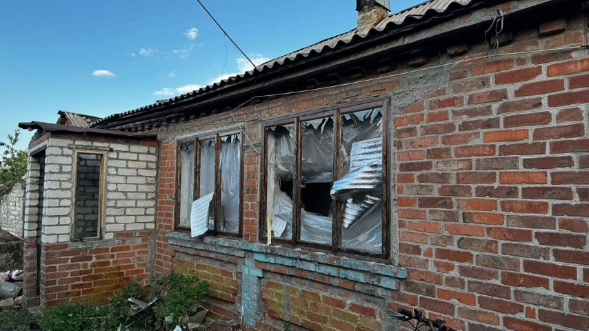 9 розбитих будинків та поранена дівчина — наслідки недільного обстрілу Слов’янська