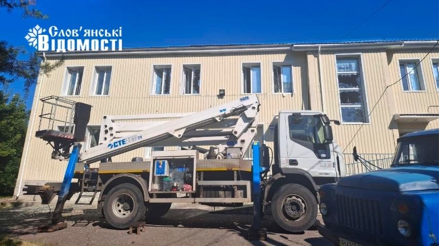 Росія вдарила КАБами по Билбасівці, троє людей поранені. Доповнено