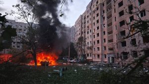 Нещадні обстріли Краматорська: загинув велосипедист, серед поранених — немовля