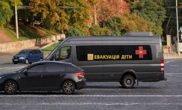 Евакуація зі Слов’янська: що чекає на тих, хто виїжджає організовано, і тих, хто їде сам