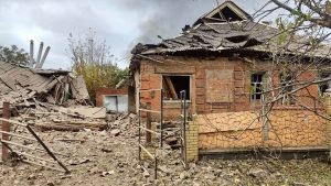 Масований обстріл Слов’янська: під завалами багатоповерхівки шукають людей, є нові жертви