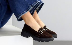 Як виглядати дорого без зайвих зусиль: магія жіночих лоферів