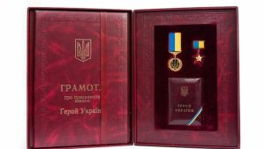 Родини двох Героїв з Донеччини отримали найвищі державні нагороди 