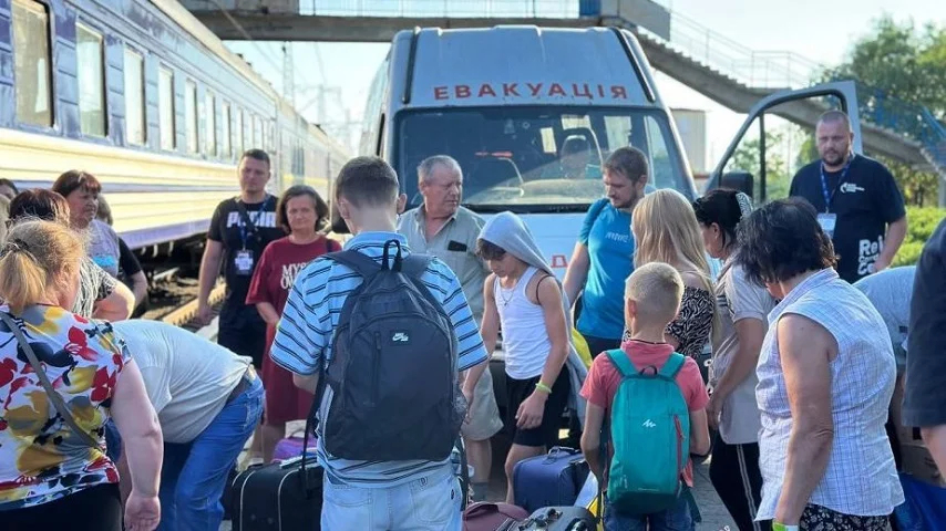 Понад 50 тисяч жителів залишили Донеччину з початку року: як триває евакуація з небезпечних територій